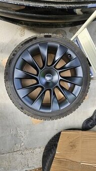 20" kola (disky + zimní pneu) pro Tesla Y
