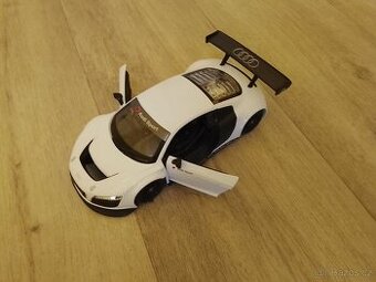 Auto na vístavu