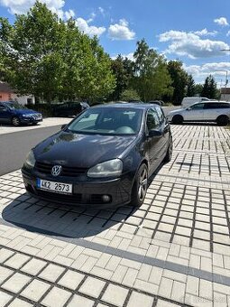 Prodám Volkswagen Golf 5