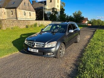 Mercedes benz C320CDI W204 MANUÁL