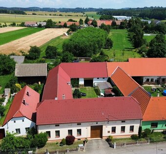 SLEVA-RD s pozemku 6.800m2 Vysočina u Želetavy, 5+kk, 2+1,st