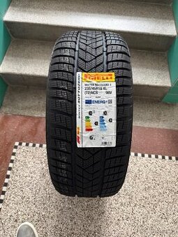 235/45R18 98V Pirelli WINTER SOTTOZERO 3 XL