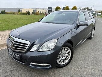 MERCEDES-BENZ E200 CGI //2013 7G XENONY NAVIGACE TAŽNÉ