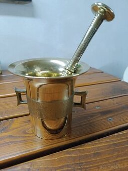 Prodám starý mosazný hmoždíř č.7