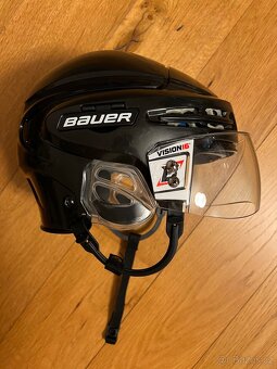 Hokejová helma Bauer s plexi velikost M