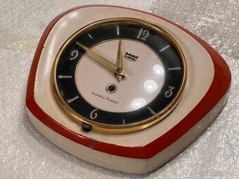 HES – nástěnné hodiny