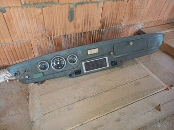 Palubní deska Škoda 1202 STW Stejšn