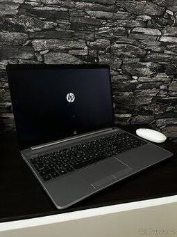 HP 250 G9, i5-1235U, 8GB RAM, 512GB SSD, FullHD – jako nový