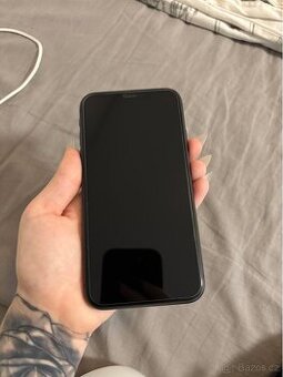 APPLE iPhone 11 64gb BlACK - KONDICE BATERIE 100%