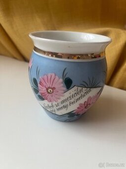 Starožitný hrnek buclák - nápis nezlob se mužíčku