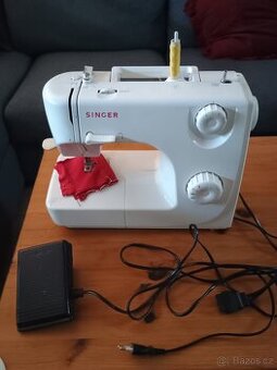 Šicí stroj Singer 8280