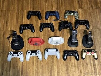Prodám ovladače PS4 / PS5, nabíjecí stojany a příslušenství