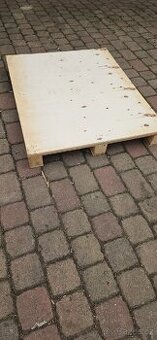 Palety z překližky