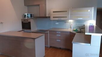 Kuchyňská linka včetně spotřebičů Miele