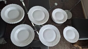 Sada talířů