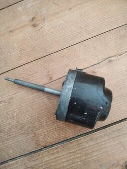 Motorek stěračů Pal