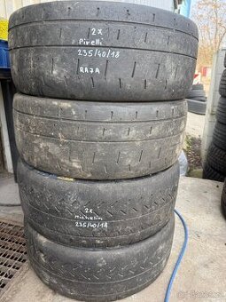 4x zavodni pneu semislick r18