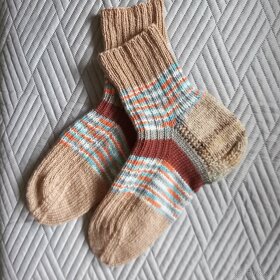 Ručně pletené ponožky - 1