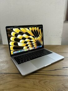 MacBook Pro 2017 13” i7/16GB/256GB SSD Rok záruka
