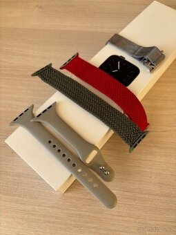 Apple Watch Series 5 – 40mm, Space Gray Aluminium + 4 řemínk