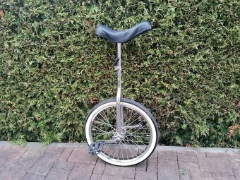 Jednokolka Unicycle