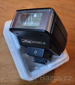 Blesk METZ Mecablitz 23BC4