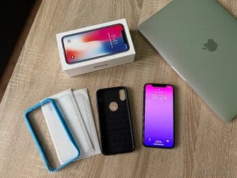 Apple iPhone X 64Gb + obal + 2 náhradní tvr. skla