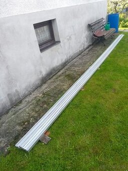 konstrukce FVE(háky,konzole,kabely atd.)