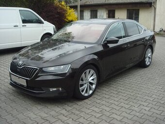 Škoda Superb 2.0tdi 110kw Elegance 2015 142tkm manual