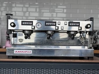 Kávovar La Marzocco Linea Classic 3AV (NEREPASOVÁN, FUNKČNÍ) - 1