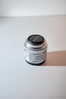 Olympus M.Zuiko 14-42/3.5-5.6 II R stříbrný
