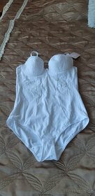 Damské bilé body