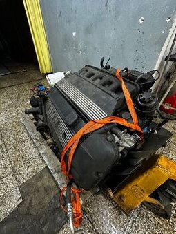 M52b28tu