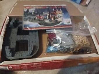Lego The Durmstrang Ship 4768 - 1
