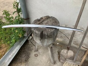 Lišta na kapotu Škoda 1000 mb