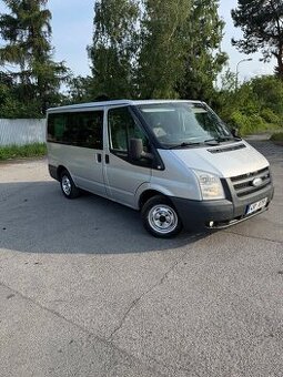 Ford transit tourneo 2,2 TDCI - 1