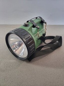 Výkonná halogenová svítilna PAVEXIM S-3810
