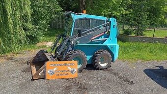 Smykový nakladač Locust 752