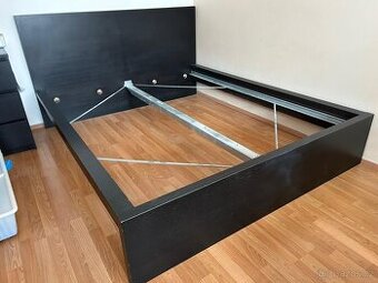 Velká postel 200 x 160 cm