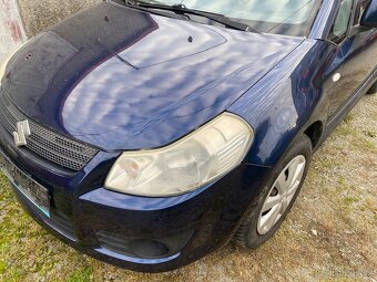 Prodám náhradní díly na Suzuki SX4 z auta najeto 240 tis km