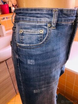 rifle# pruzne #dziny# Pull&Bear # bokovky# skinny# EUR40