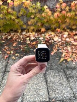 Fitbit Versa 2 růžové