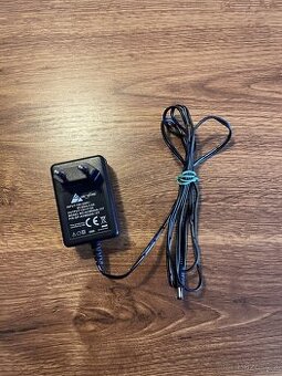 NAPÁJECÍ síťový adaptér ACW024A-12T/output: 12V