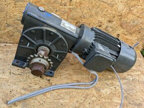 Elektromotor s prevodovkou