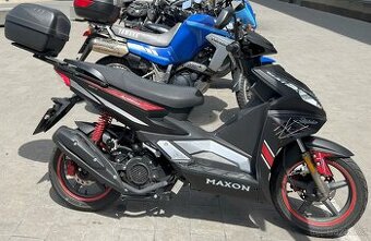 Skútr Maxon Ardour zadní nosič na kufr