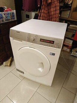Sušička AEG na 8 kg prádla