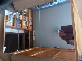 Koupelnová skříňka