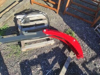 Přídavný drapák s montáží na paletizační vidle