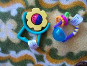 Hračky a chrastítka retro