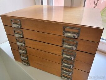 starožitný retro dřevěný registr 1950 – 1960 socializmus